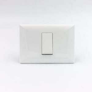 INTERRUPTOR SIMPLE S22 PLACA BLANCA Y DADO BLANCO SINTHESI