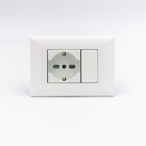 TOMACORRIENTE SCHUKO SIMPLE S22 PLACA BLANCA Y DADO BLANCO SINTHESI